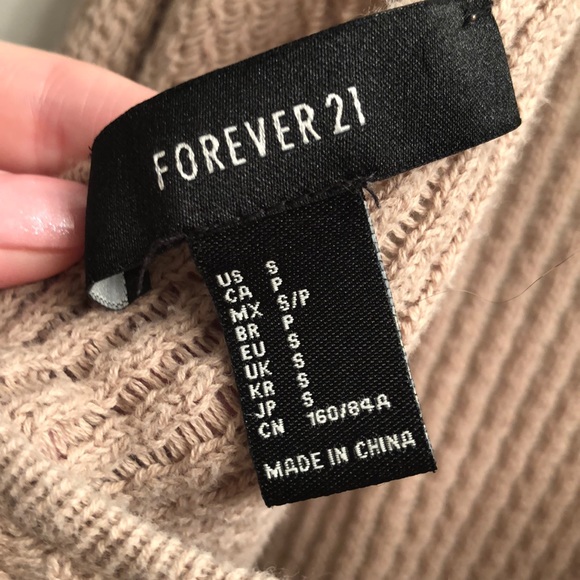 Forever 21 Long Sleeve - Picture 3 of 6